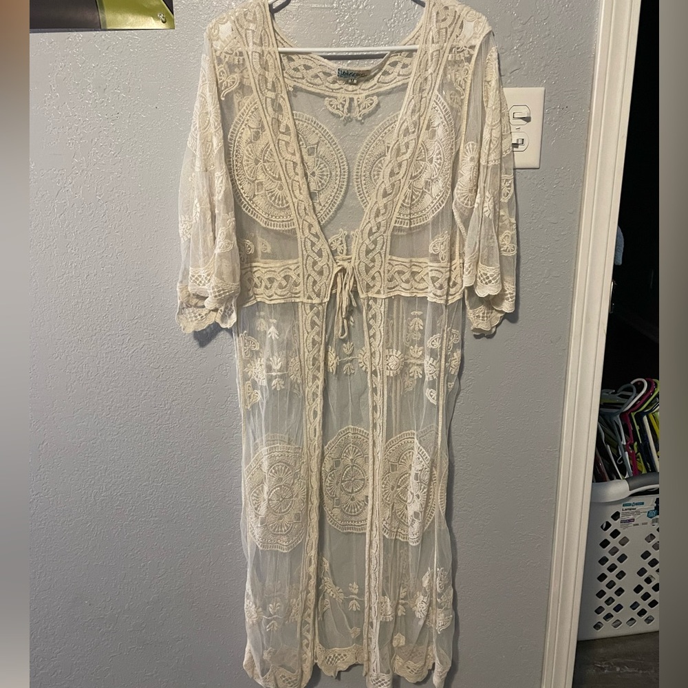 womens medium Rebellion front tie floral lace cover up off white